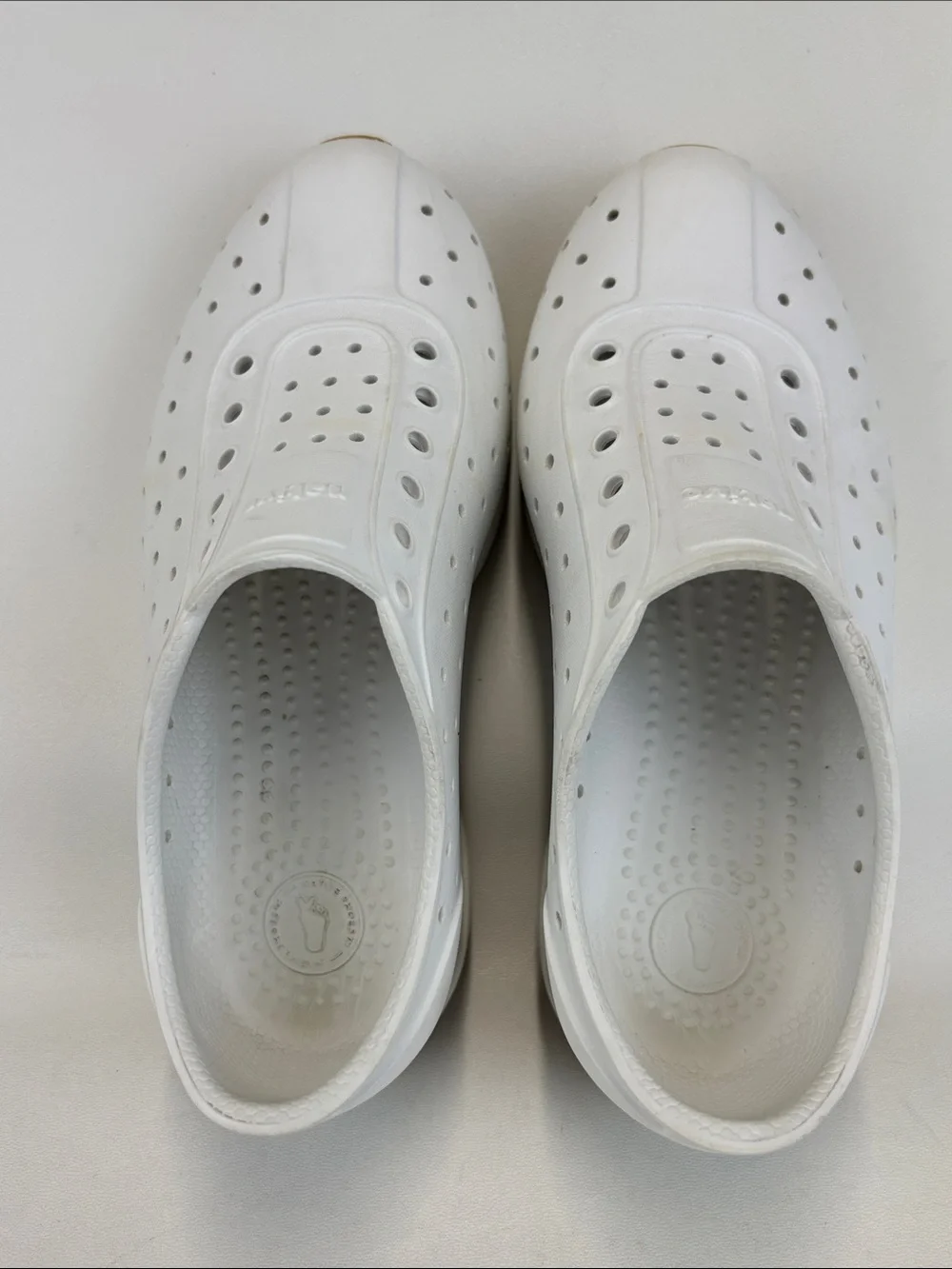 NATIVE Robbie Sugarlite Kids Shoes White Waterproof Slip-On Size J1